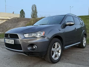 Авто Mitsubishi Outlander Xl 2010 № 7704185