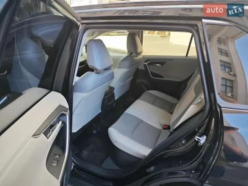 Авто Toyota Rav4 2019 № 7704291