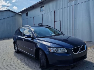 Авто Volvo V50 2010 № 7704430