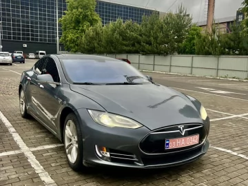 Авто Tesla Model S 2013 № 7704492