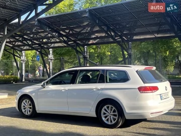 Авто Volkswagen Passat 2017 № 7704529