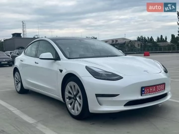 Авто Tesla Model 3 2022 № 7704539