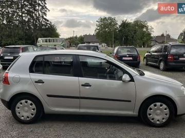 Авто Volkswagen Golf 2004 № 7704644