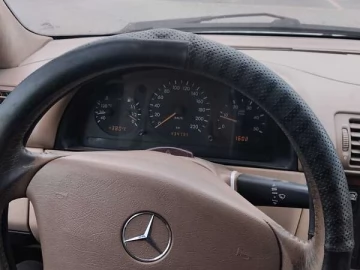 Авто Mercedes M-Class 2000 № 7704651