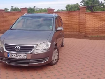 Авто Volkswagen Touran 2009 № 7705017