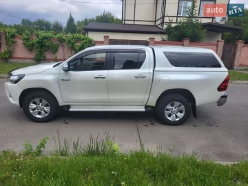 Авто Toyota Hilux 2015 № 7705194