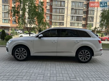 Авто Audi Q7 2018 № 7705865