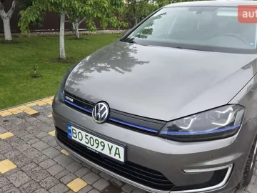 Авто Volkswagen E-Golf 2015 № 7705978