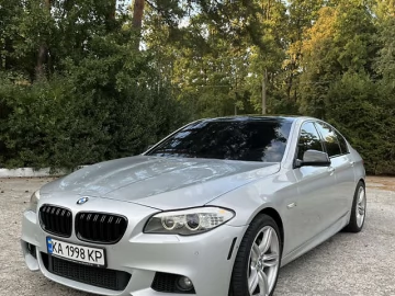Авто BMW 5 Series 2013 № 7706048