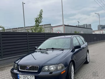 Авто Volvo V40 2001 № 7706111