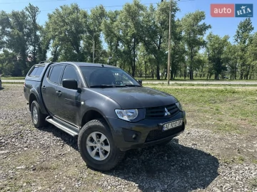 Авто Mitsubishi L 200 2013 № 7706239