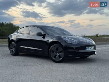 Авто Tesla Model 3 2021 № 7706292