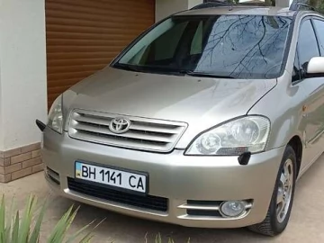 Авто Toyota Avensis Verso 2003 № 7706385