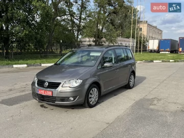 Авто Volkswagen Touran 2009 № 7706443