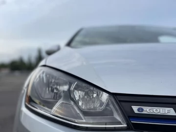 Авто Volkswagen E-Golf 2015 № 7706997