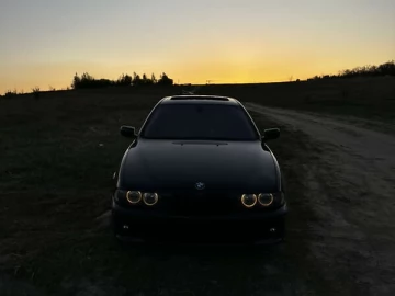 Авто BMW 5 Series 2000 № 7707111