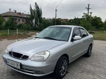 Авто Daewoo Nubira 2002 № 7707400