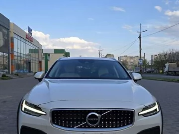 Авто Volvo V60 Cross Country 2020 № 7707808