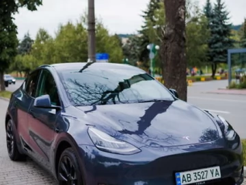 Авто Tesla Model Y 2023 № 7707811