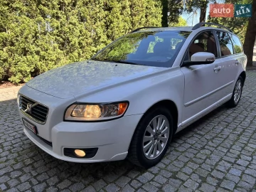 Авто Volvo V50 2008 № 7707878