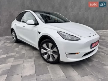 Авто Tesla Model Y 2023 № 7707963