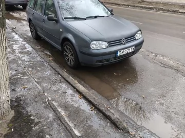 Авто Volkswagen Golf 2000 № 7707981