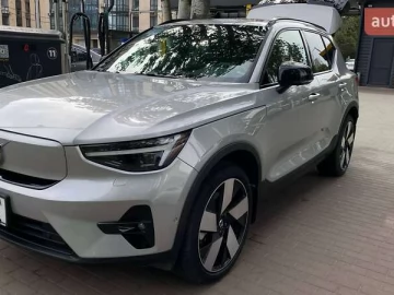 Авто Volvo Xc40 2023 № 7708136