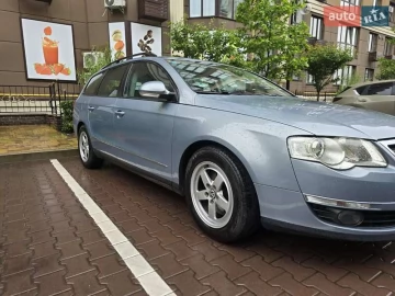 Авто Volkswagen Passat 2010 № 7708397