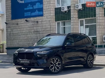 Авто BMW X7 2023 № 7708525
