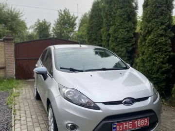 Авто Ford Fiesta 2012 № 7708841
