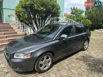 Авто Volvo V50 2011 № 7708930