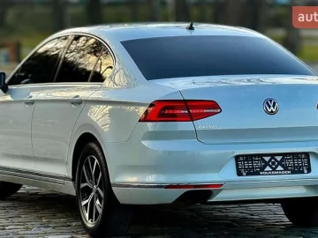 Авто Volkswagen Passat 2018 № 7709190