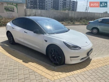 Авто Tesla Model 3 2022 № 7709390