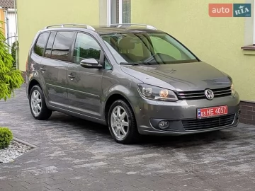 Авто Volkswagen Touran 2013 № 7709425