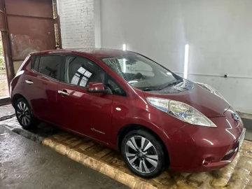 Авто Nissan Leaf 2013 № 7709605