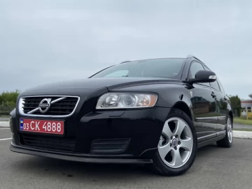 Авто Volvo V50 2011 № 7709627