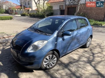Авто Toyota Yaris 2006 № 7709716
