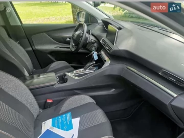 Авто Peugeot 3008 2018 № 7709877