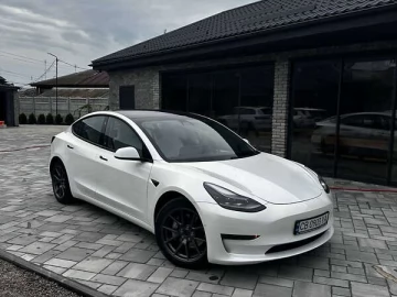 Авто Tesla Model 3 2021 № 7710159
