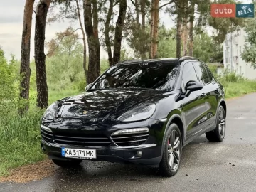 Авто Porsche Cayenne 2012 № 7710164