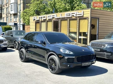 Авто Porsche Cayenne 2015 № 7710349