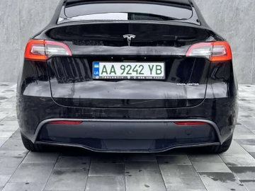 Авто Tesla Model Y 2021 № 7710971