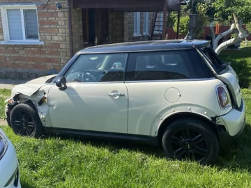 Авто MINI Hatch 2013 № 7711010