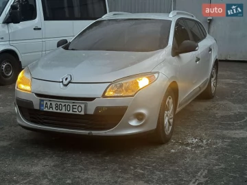 Авто Renault Megane 2011 № 7711408