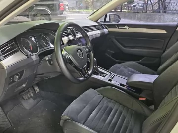 Авто Volkswagen Passat 2017 № 7711646