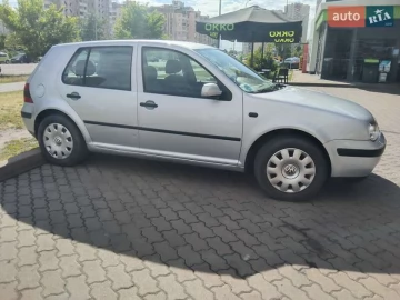 Авто Volkswagen Golf 2002 № 7711702