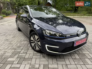Авто Volkswagen E-Golf 2016 № 7711717
