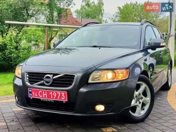 Авто Volvo V50 2010 № 7711925