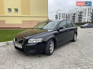 Авто Volvo V50 2012 № 7711947