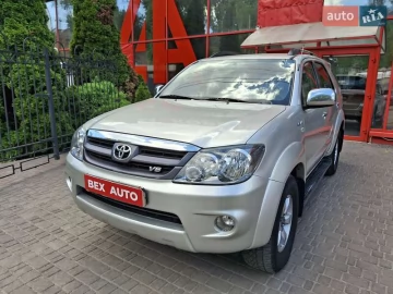 Авто Toyota Fortuner 2007 № 7712142